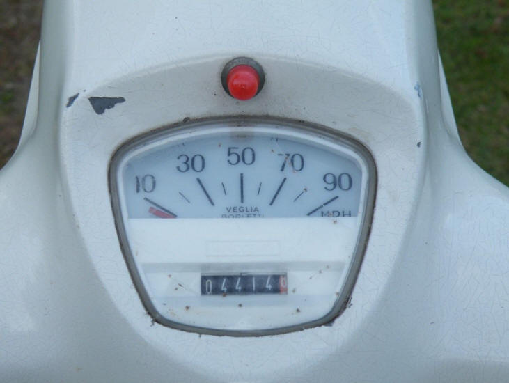 Lambretta SX 200 in Original White