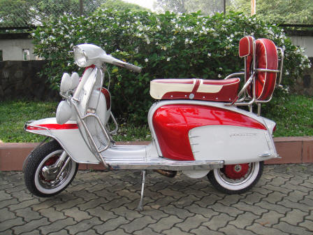 Lambretta LI Special in White and Red