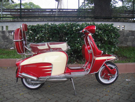 Lambretta LI Special in Red and Ivory