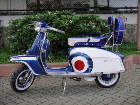 Lambretta LI Special in Blue and White MOD Target