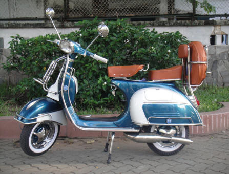 Vespa VLB 150 in Green Blue and White