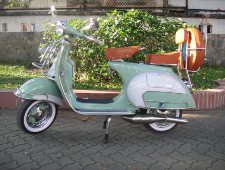 Vespa VBB 150 in Turquoise Blue and White