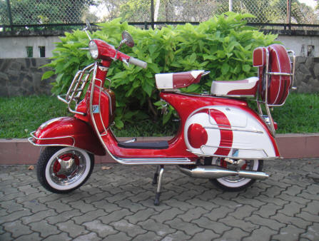 Vespa VBC Super 150 in Red and White MOD Target