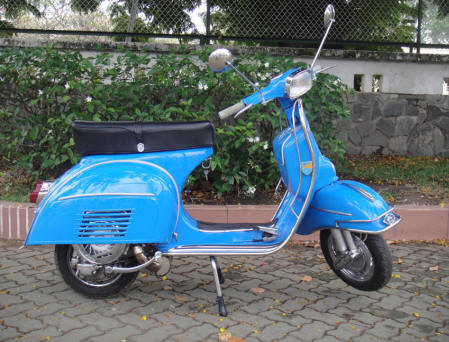 Vespa 180SS Super Sport in Blue