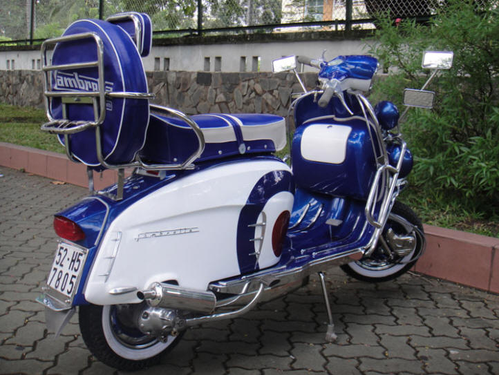 Lambretta LI Special Blue and White MOD Target