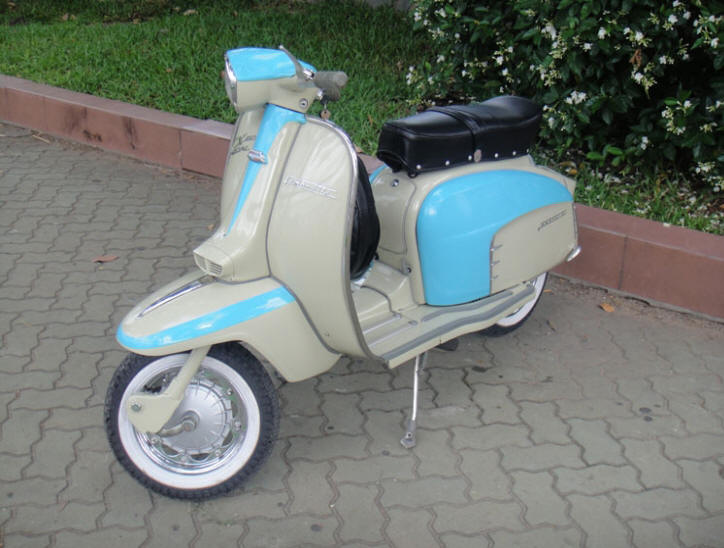 Lambretta LI Special Dark Ivory and Ribbon Blue
