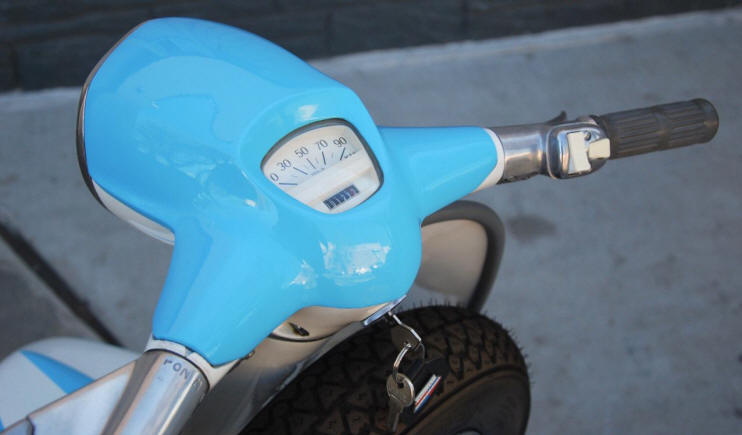 Lambretta TV 175 Series III White and Ribbon Blue