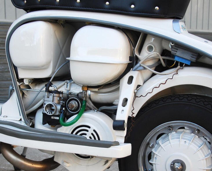 Lambretta TV 175 Series III White and Ribbon Blue