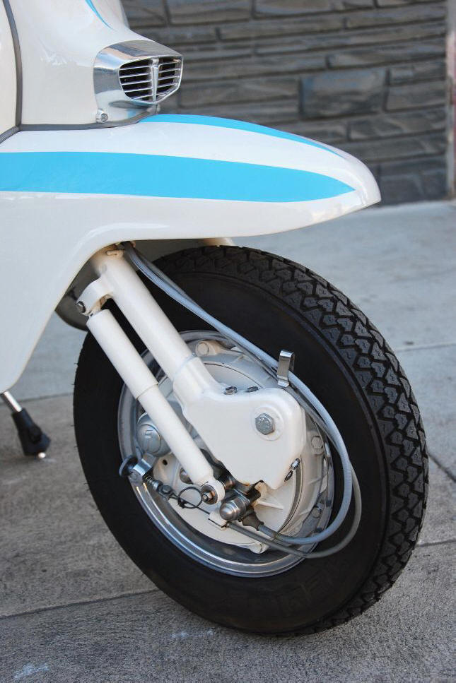 Lambretta TV 175 Series III White and Ribbon Blue