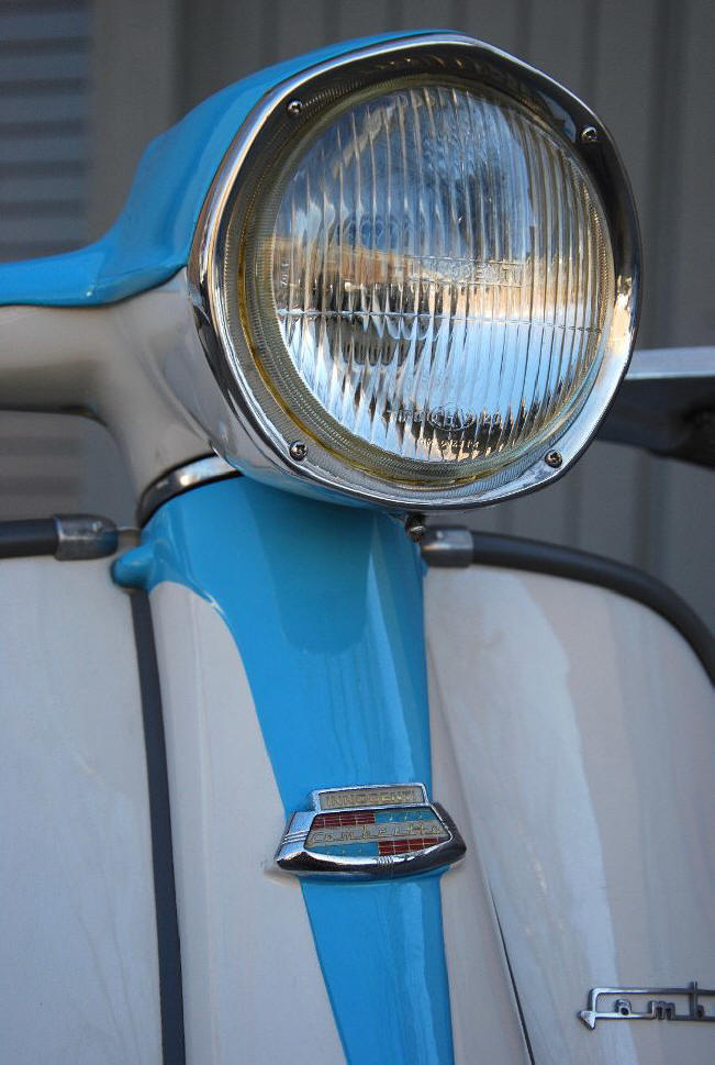 Lambretta TV 175 Series III White and Ribbon Blue
