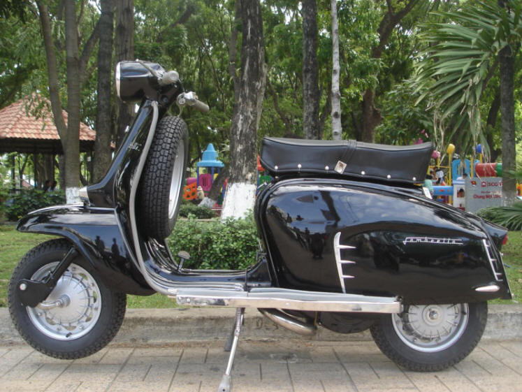 Lambretta LI Special Pure Black