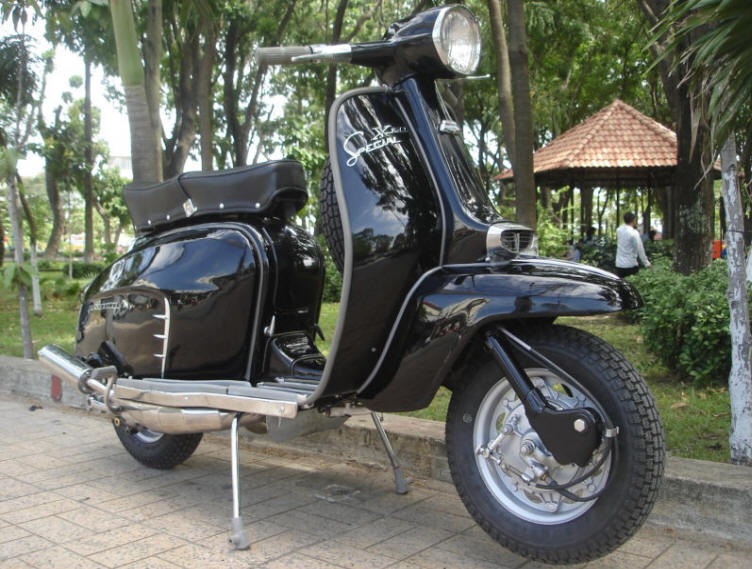Lambretta LI Special Pure Black