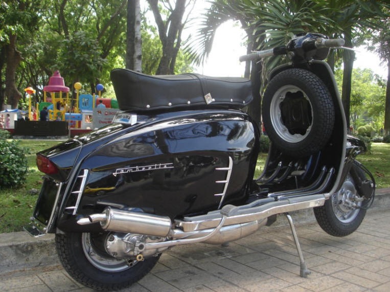 Lambretta LI Special Pure Black