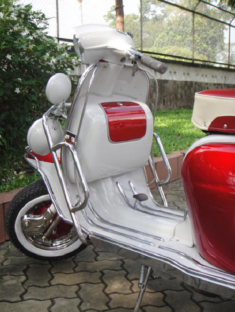 Lambretta LI Special White and Red