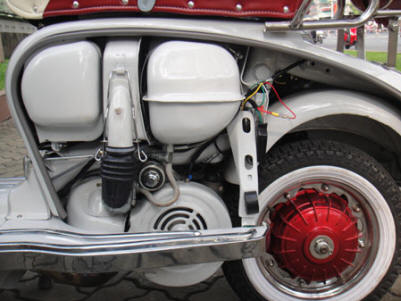 Lambretta LI Special White and Red