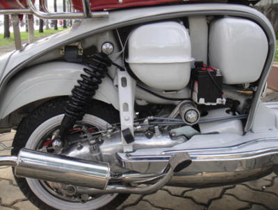 Lambretta LI Special White and Red