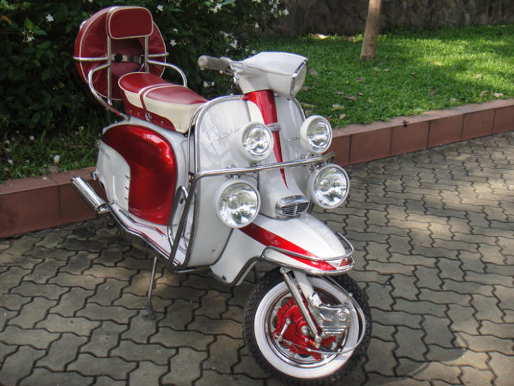 Lambretta LI Special White and Red