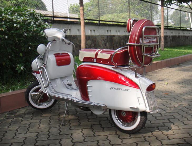 Lambretta LI Special White and Red