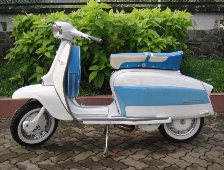 Lambretta LI3 White and Pastel Blue