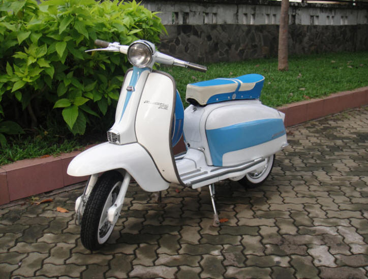 Lambretta LI3 White and Pastel Blue