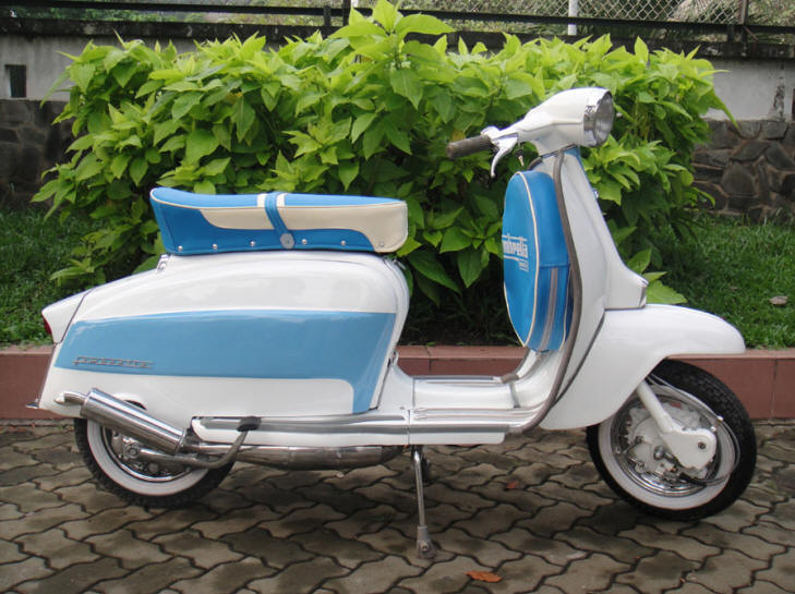 Lambretta LI3 White and Pastel Blue