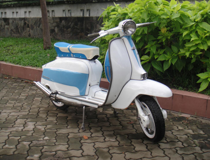 Lambretta LI3 White and Pastel Blue