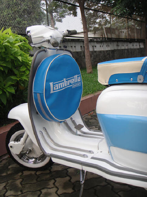 Lambretta LI3 White and Pastel Blue
