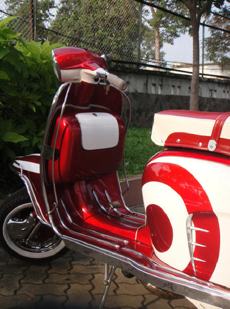 Lambretta LI Special Red and White MOD Target
