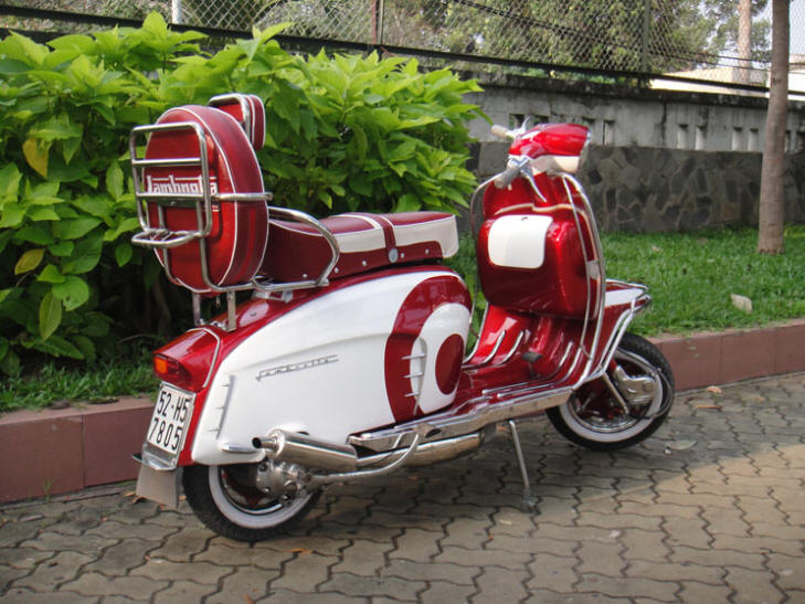 Lambretta LI Special Red and White MOD Target