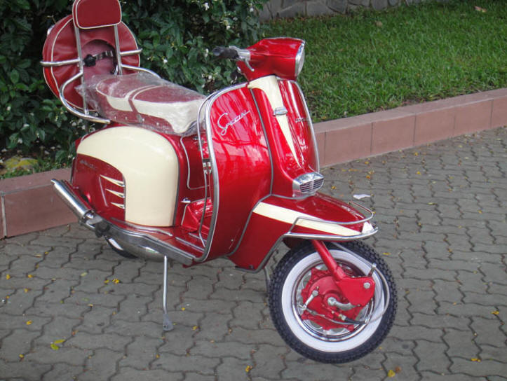 Lambretta LI Special Red and Ivory