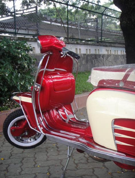 Lambretta LI Special Red and Ivory