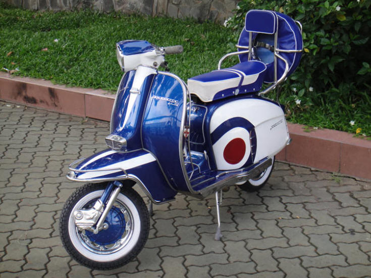 Lambretta LI Special Blue and White MOD Target