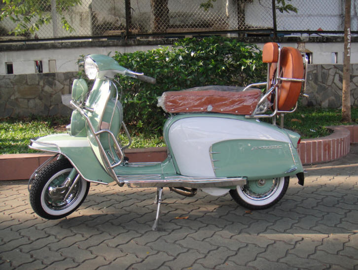 Lambretta LI Special Turquoise Blue and White