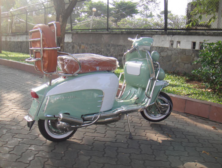 Lambretta LI Special Turquoise Blue and White
