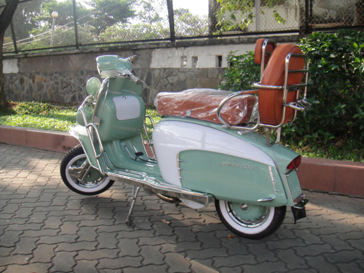 Lambretta LI Special Turquoise Blue and White