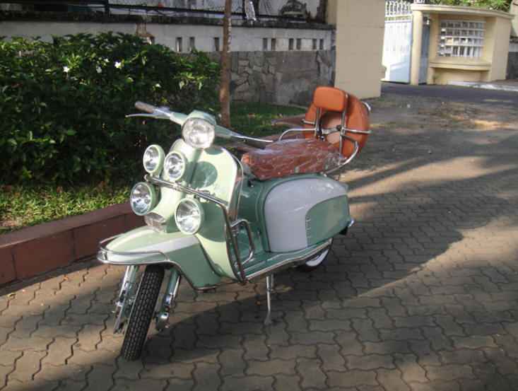 Lambretta LI Special Turquoise Blue and White