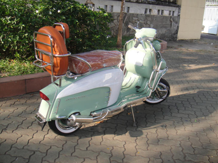 Lambretta LI Special Turquoise Blue and White