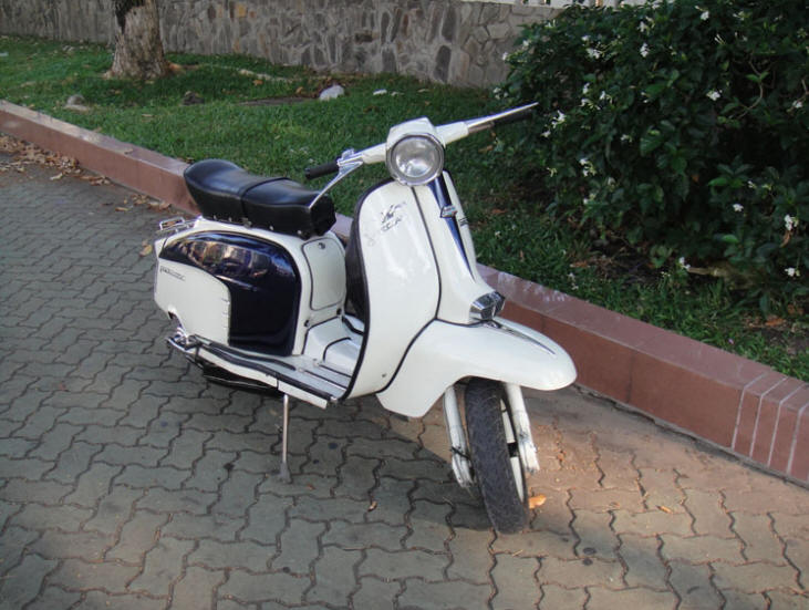Lambretta LI Special White and Steel Blue