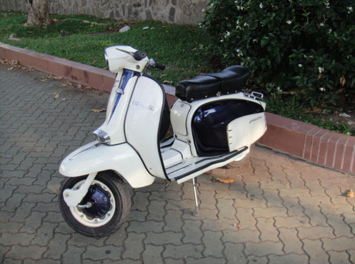 Lambretta LI Special White and Steel Blue