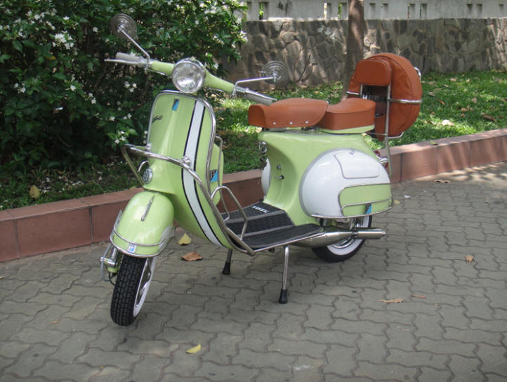 Vespa VBB Linden Green and White