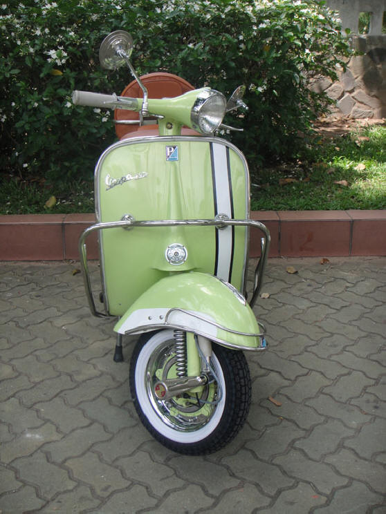Vespa VBB Linden Green and White