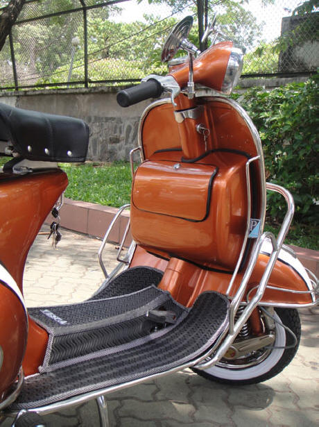 Vespa VBB Pure Orange and White