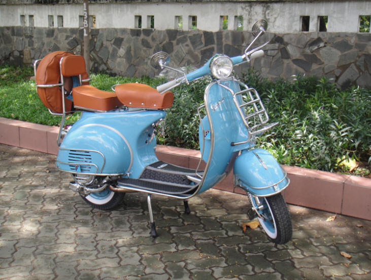 Vespa VBB Light Blue
