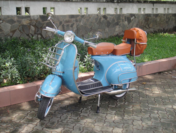 Vespa VBB Light Blue