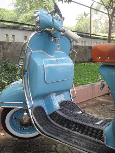 Vespa VBB Light Blue