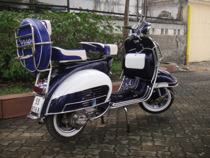 Vespa VBB Steel Blue and White