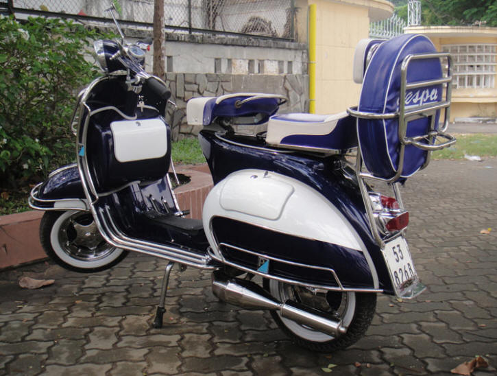 Vespa VBB Steel Blue and White