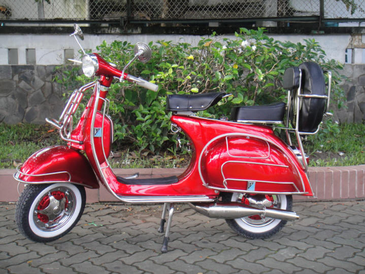 Vespa VBB Traffic Red