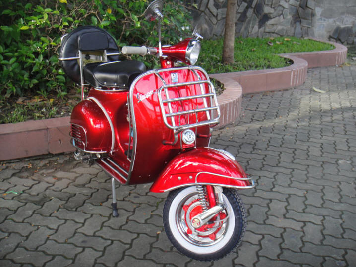 Vespa VBB Traffic Red