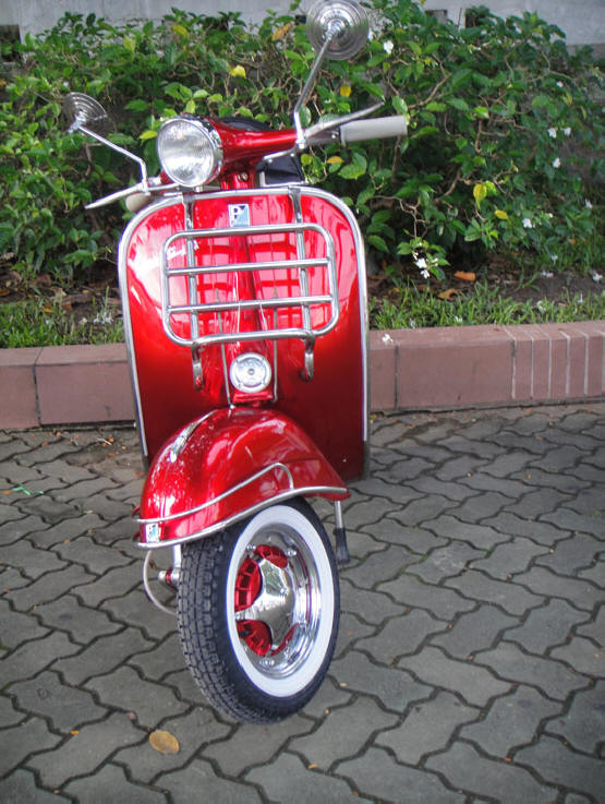 Vespa VBB Traffic Red